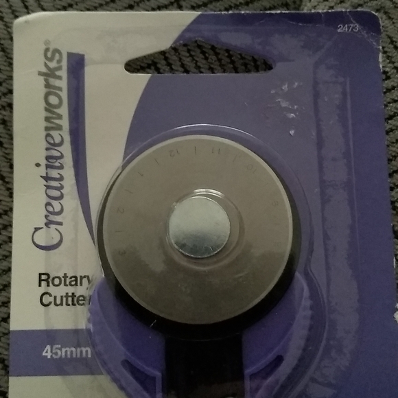 Rotary Cutter 45 mm New in Package - Picture 2 of 4